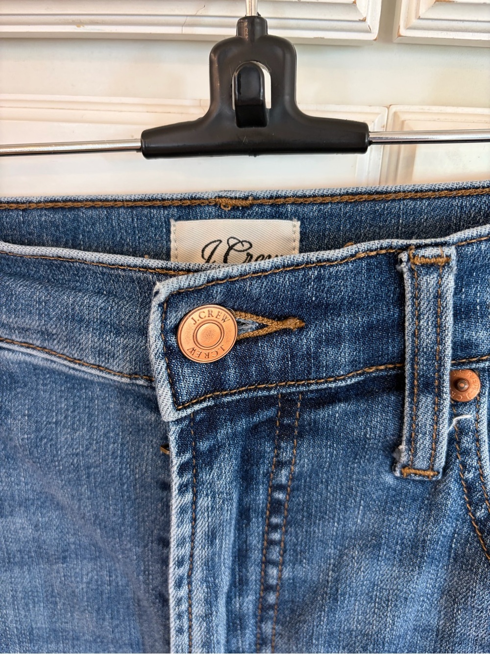 J Crew 9” vintage straight Straight-Leg High-Rise Women’s Jeans in Medium Blue - Picture 2 of 9